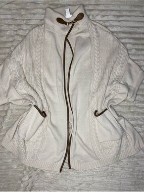 Women’s Cream Cable Knit Zip-Front Sweater with Brown Trim